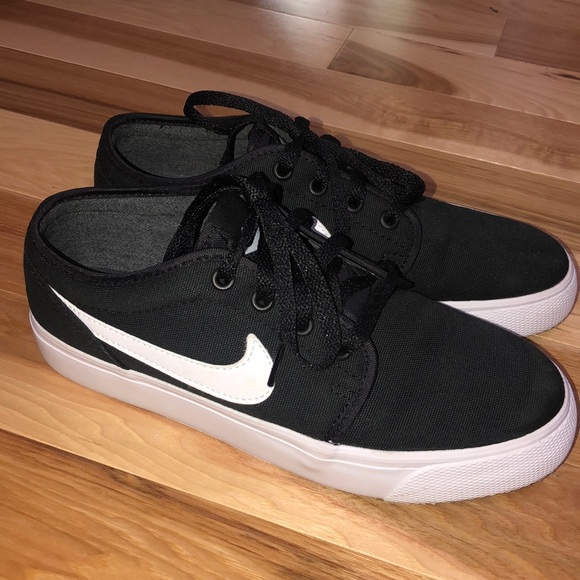 nike boys size 6
